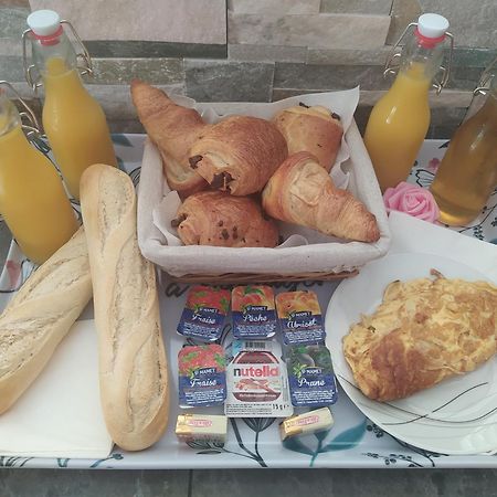 Studio Cosy Avec Terrasse Et Jacuzzi A Disposition De Mai A Aout Rians  Εξωτερικό φωτογραφία